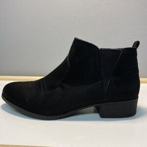Women’s Black Ankle Booties Size 9.5 Low Block Heel Faux Suede Boot Rampage